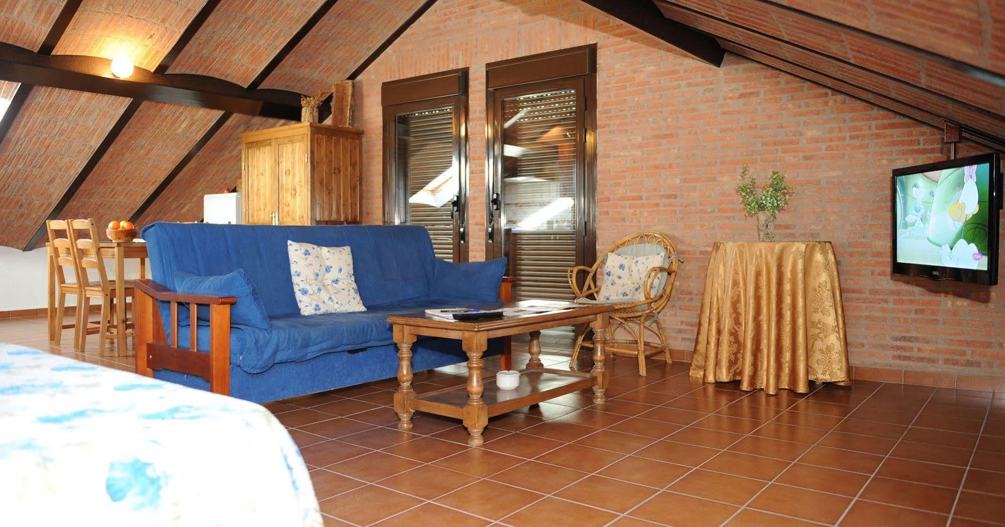 Apartamentos Rurales Monfraguee Торрехон-ель-Рубіо Екстер'єр фото